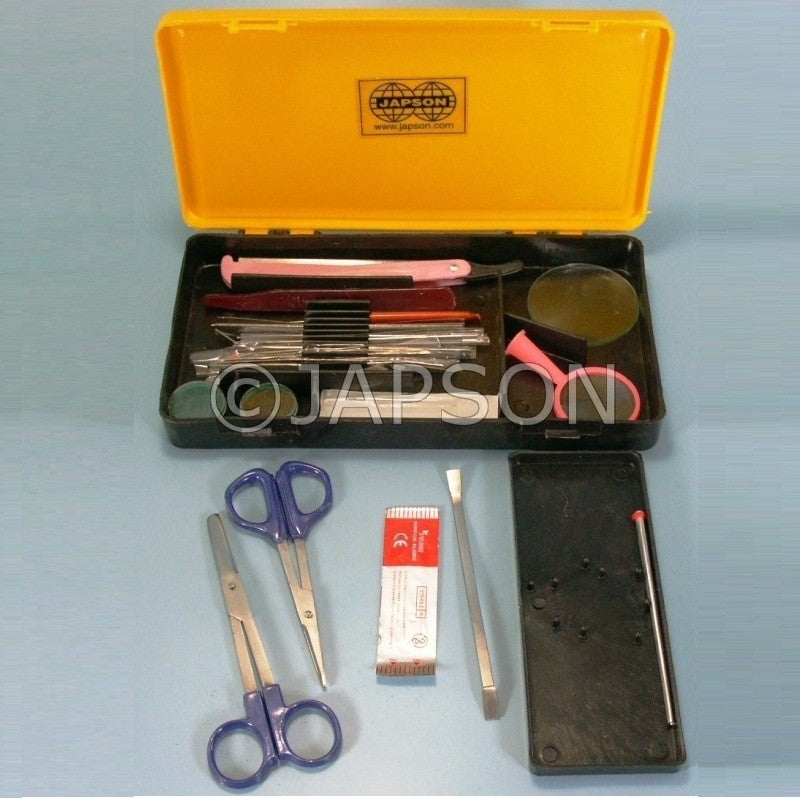 Dissecting kits Dissecting kits